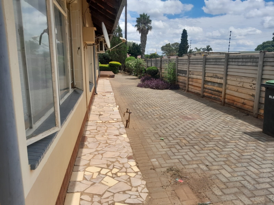 3 Bedroom Property for Sale in Rustenburg Central North West